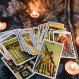 Tarot Online: Desvende o Futuro no Conforto da sua Casa